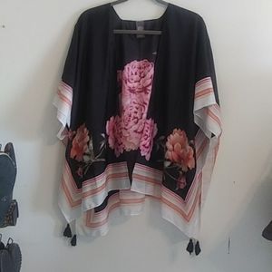 Vince Camuto Floral Kimono-OS